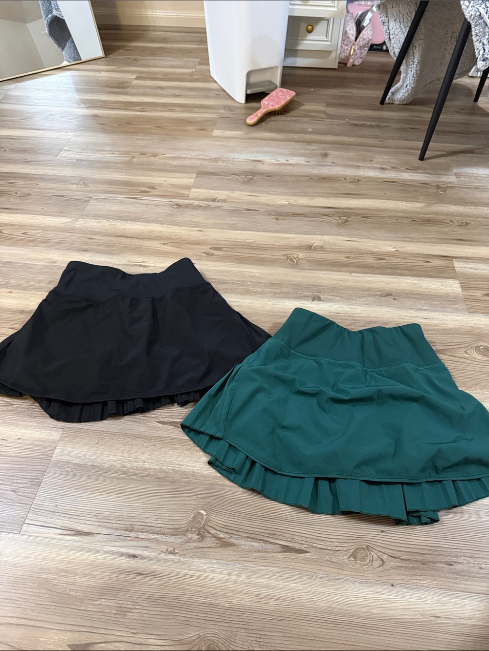 Everyday Pleated Circle Skirt - Black and Green 2 PACK GOLD HINGE DUPE
